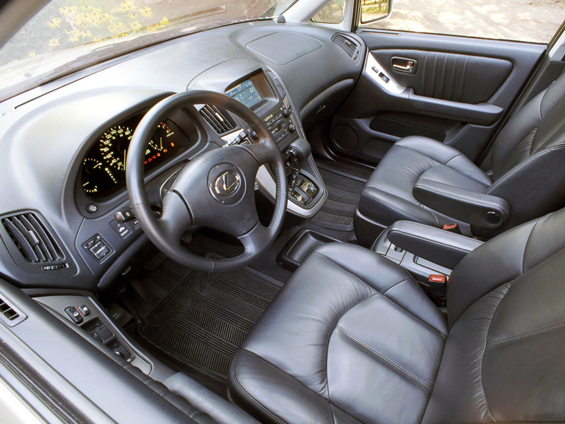 Illustration for article titled Where on Earth Did All the Lexus RX300s Vanish To?